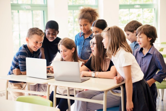 какой язык программирования учить детям